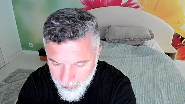 BlowMyXXL live sex cam