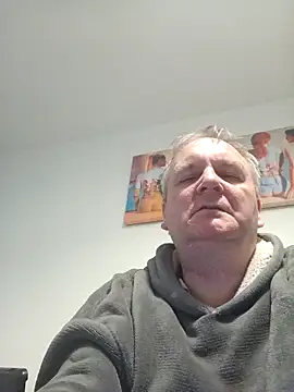 Paolo7619 live sex cam