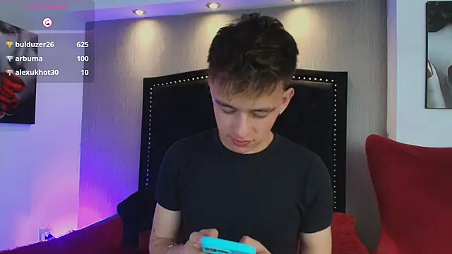 LiamWildx20 live sex cam