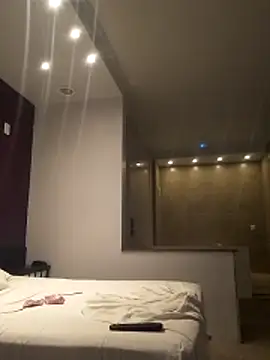 Bbzinha_18 live sex cam