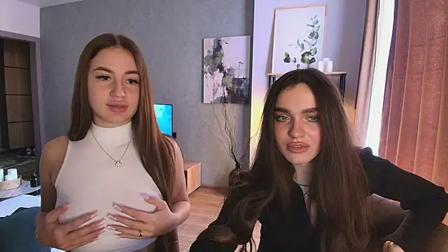 MayaGlow live sex cam