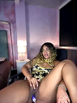 riri_brunnete live sex cam