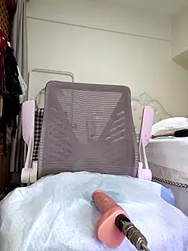 LILYsweetfcup live sex cam