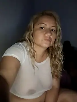 Karoline_milf_hot live sex cam