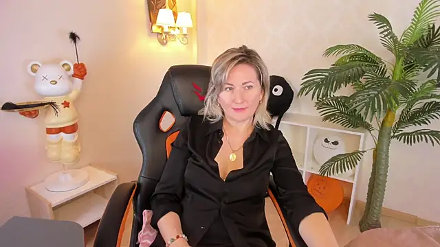 AriFleow live sex cam