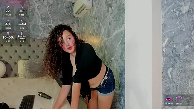 LucyLovelyy live sex cam