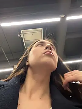 Holly_Play live sex cam