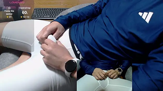 Yasu2000 live sex cam