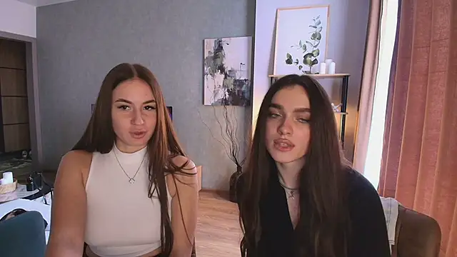 MayaGlow live sex cam