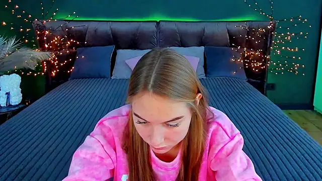 MilaAddams live sex cam