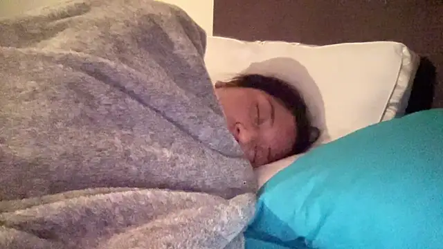 Kmiii21 live sex cam