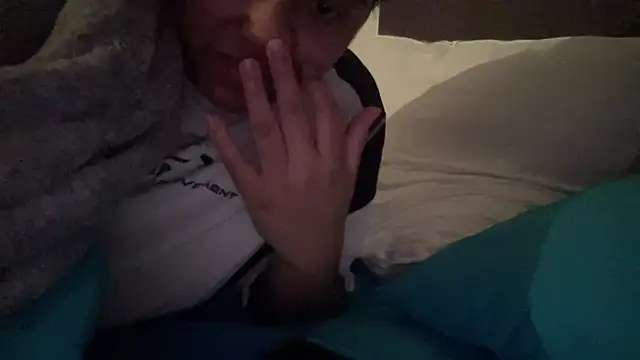 Kmiii21 live sex cam