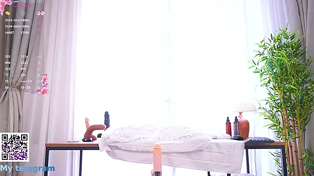 LynBardon live sex cam