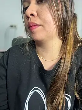 Emiily_lee live sex cam