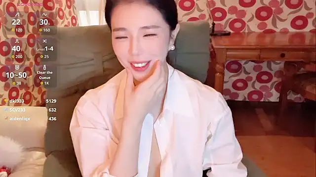 Agelin- live sex cam