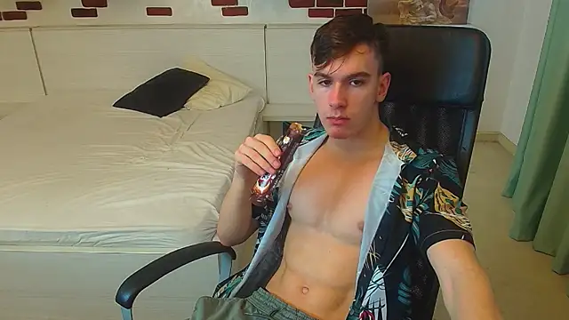 BradyFlint live sex cam