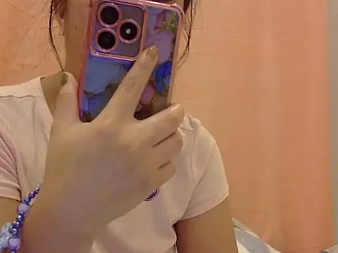 Lovelyclaya live sex cam