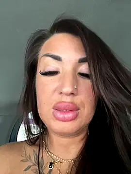 RuslanaXX live sex cam