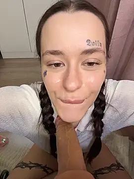 fuckdoll_18 live sex cam