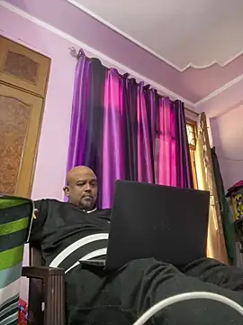 Dick_6inches_Delhi live sex cam