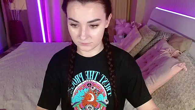 AdeleCutie live sex cam