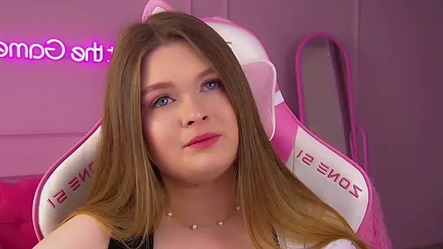 CrystalLyons live sex cam