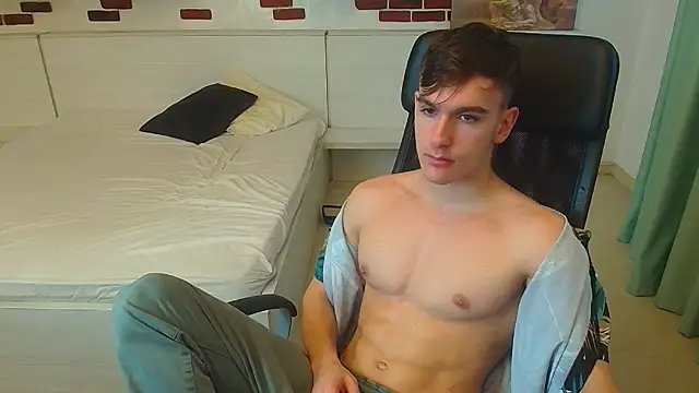 BradyFlint live sex cam