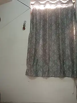 shrutee12 live sex cam