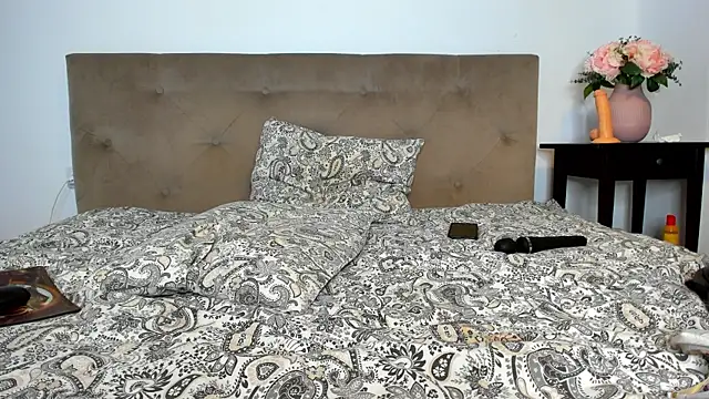 LaraStone69 live sex cam