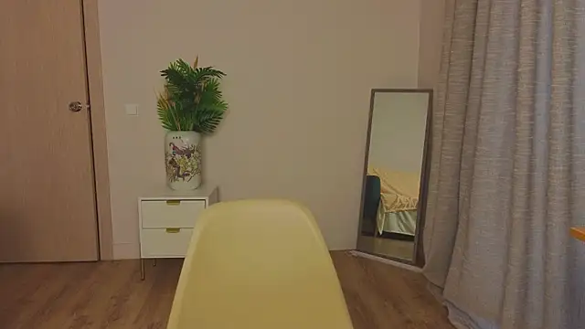 EmiliaDroll live sex cam