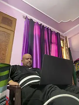 Dick_6inches_Delhi live sex cam