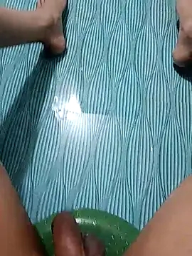 FloweredShallow live sex cam