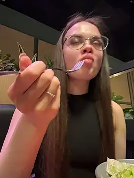 KristiRich live sex cam