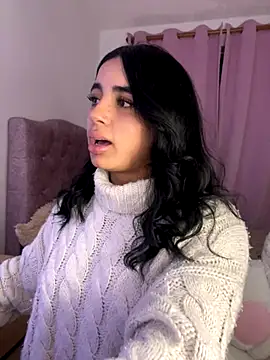 Emily-14 live sex cam