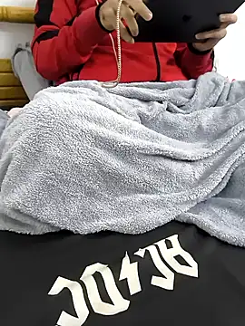 yazin19 live sex cam