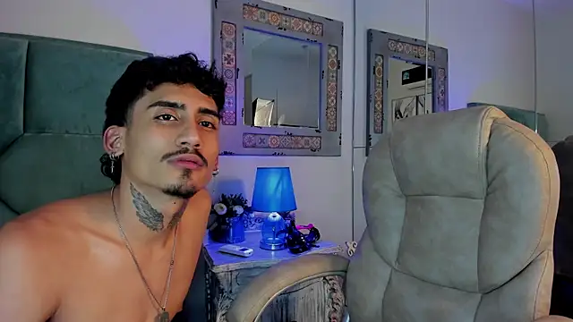 Mr_Strike live sex cam