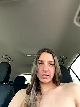 DoriDeluxe66 live sex cam