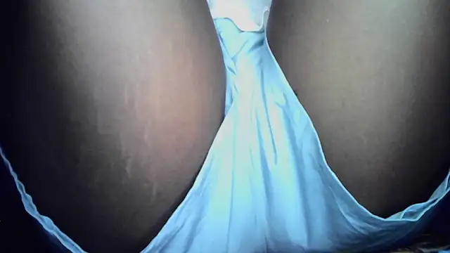 Hot_ebony30 live sex cam