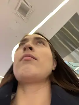 Holly_Play live sex cam