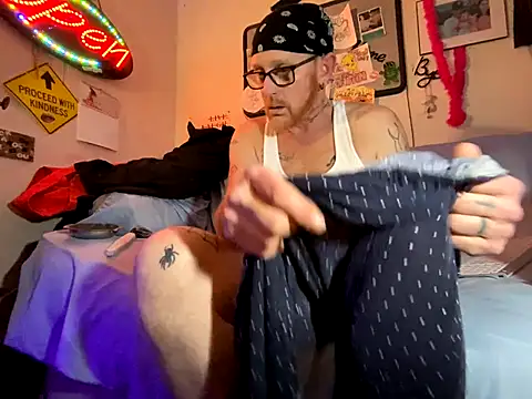 CLoSpunkmeyer69 live sex cam