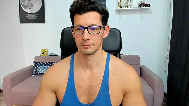 BrutusK08 live sex cam