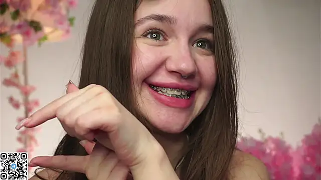 AmiLewis live sex cam