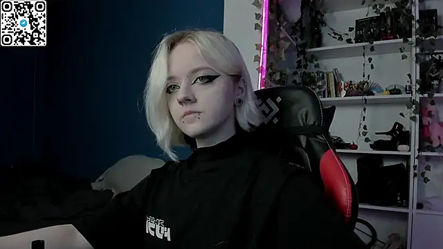 Holy_Mistress_S live sex cam