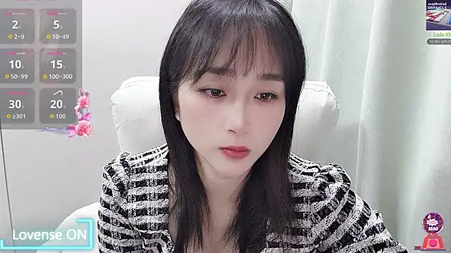 Qing-888 live sex cam