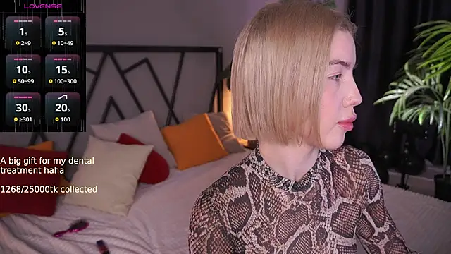 LindaThacker live sex cam