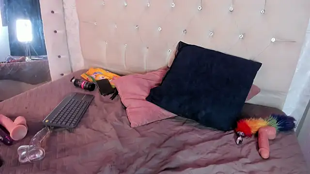 Strella_ferrera live sex cam