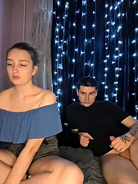 Sweet_Little_Lie live sex cam