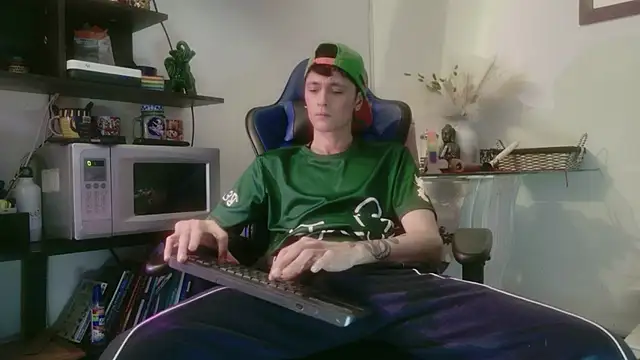 Tyler_cat live sex cam