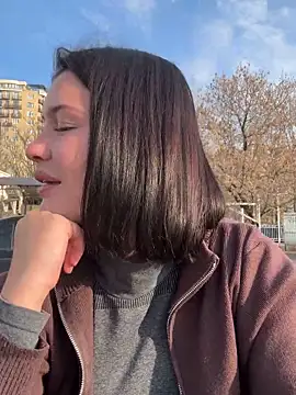 KikiWatson live sex cam