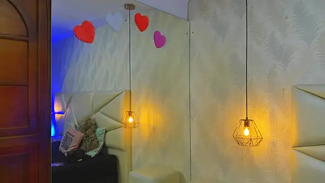 laurettedela_rouse live sex cam